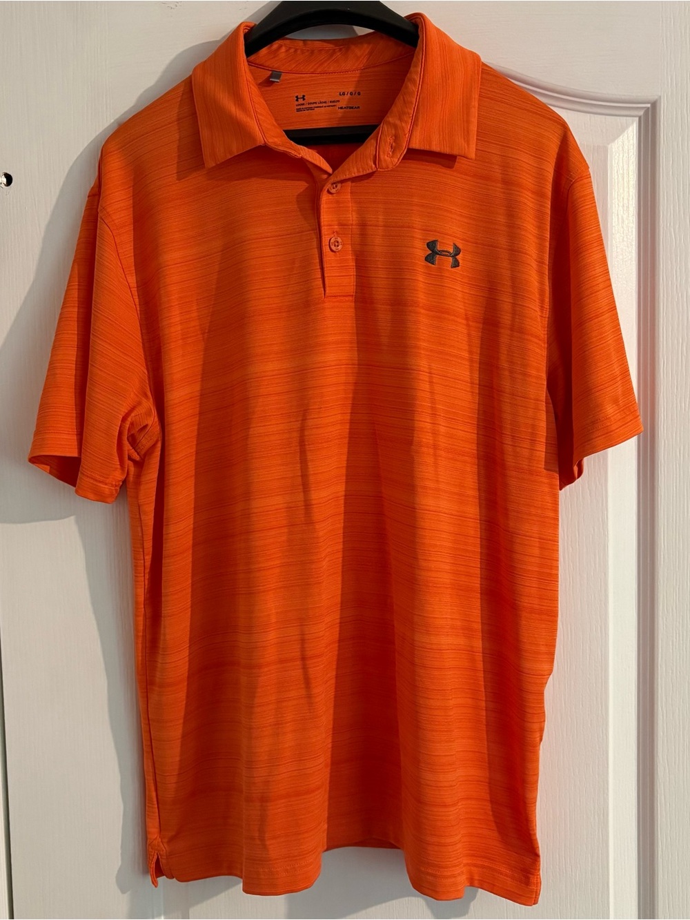 Under Armour Men’s Orange Polo Loose Fit Heat Gear Golf Performance